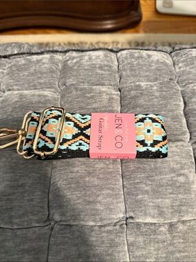 Women’s Black & Teal Patterned Guitar Pursr Strap